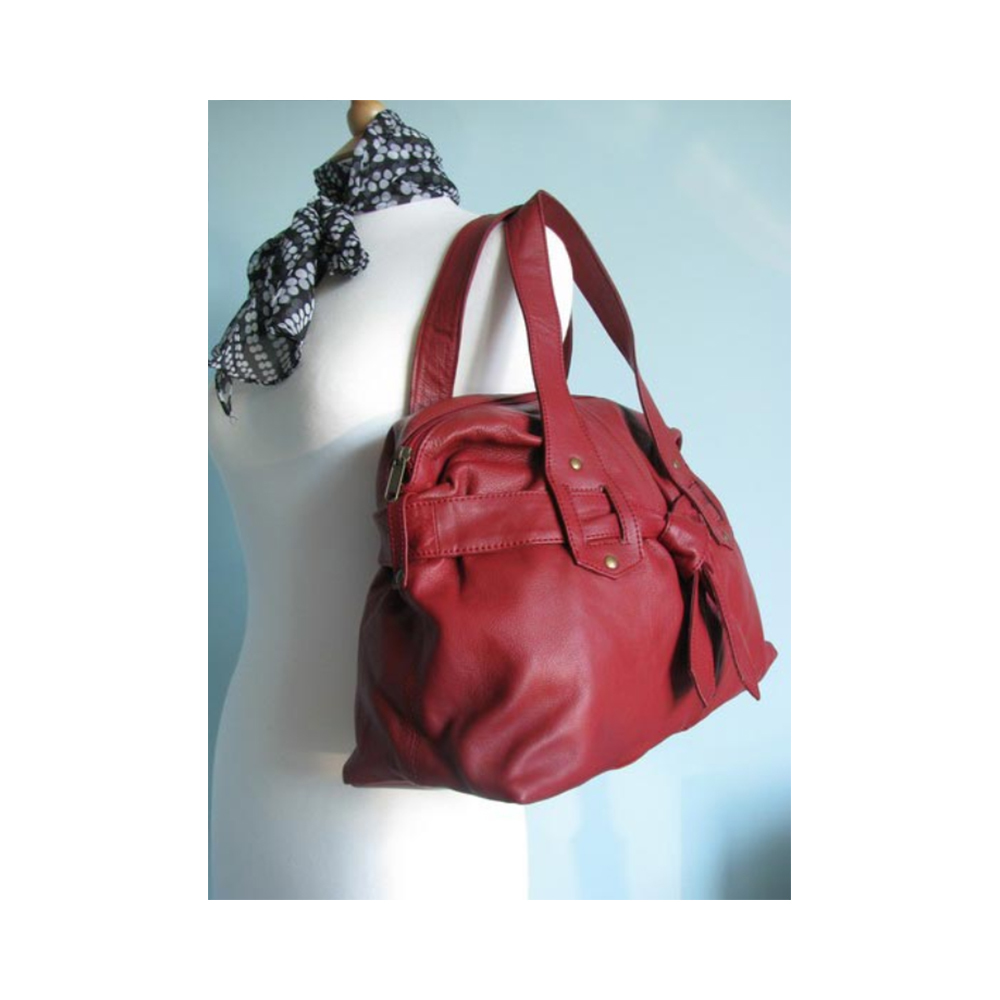 महिलाओं का लेदर ट्रेंडी हैंडबैग