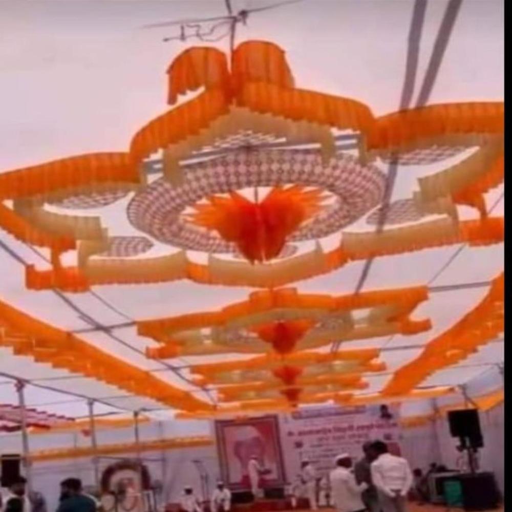 तम्बू की छत की सजावट
