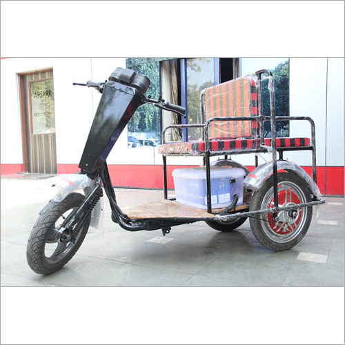 बैटरी ऑपरेटेड थ्री व्हीलर