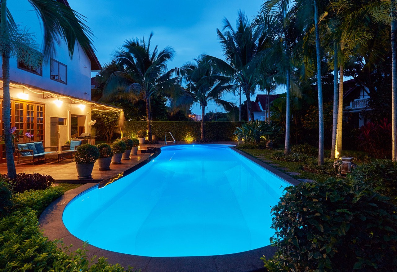 Swimming Pools Construction - Fiberglass/concrete, 1.2-2.5 M Depth Range, Blue | 10 Year Warranty, Customizable Designs, Turnkey Projects, European Technology