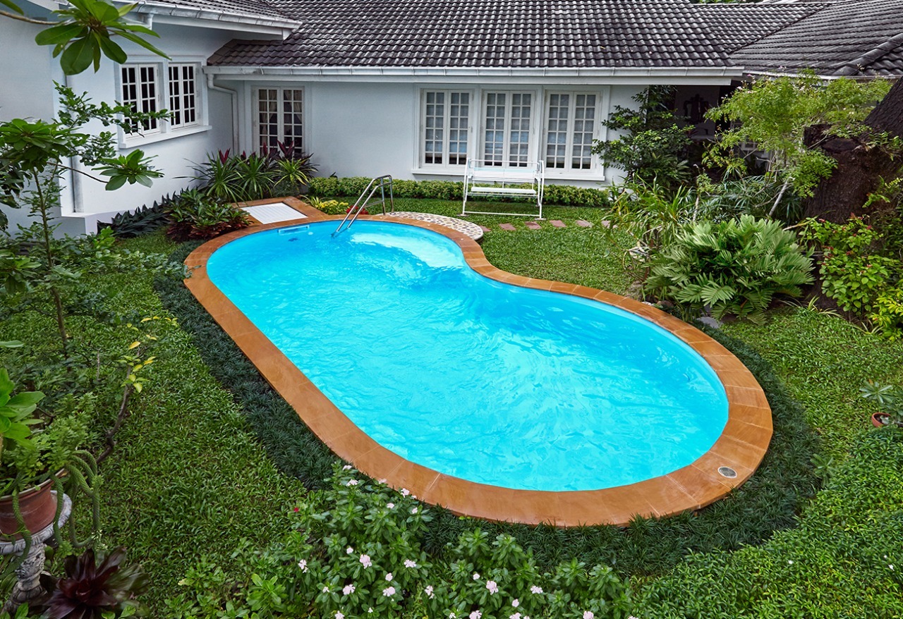 Swimming Pools Construction - Fiberglass/concrete, 1.2-2.5 M Depth Range, Blue | 10 Year Warranty, Customizable Designs, Turnkey Projects, European Technology