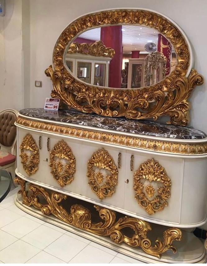 Golden Dressing Table - Copper With Solid Wood , 24-carat Pure Gold Plated Finish, Intricate Engraving, Scratch-resistant Mirror, Customizable Size