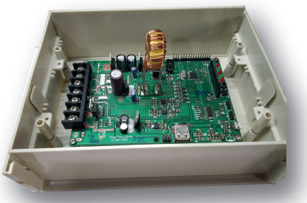 MPPT Solar Charge Controller - 12.8V, 20A, CC-CV Buck Charging | BT+GSM Wireless Monitoring, LCD Display, Reverse Protection, Overcharge and Deep Discharge Safeguards, High Efficiency Above 90%