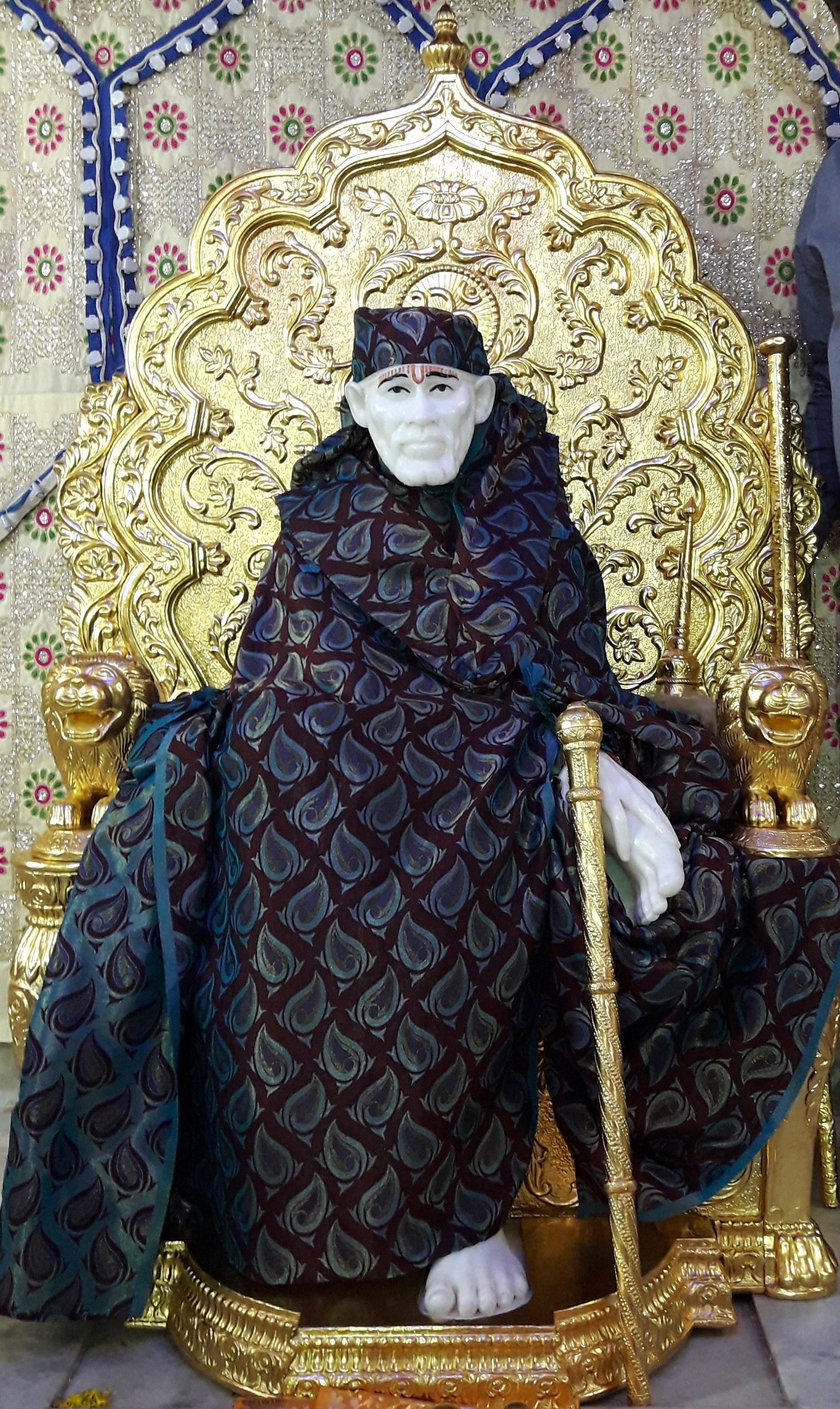 Golden Sai Sinhasan