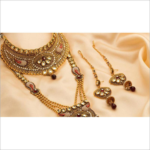 Golden Designer Imitation Necklace Set