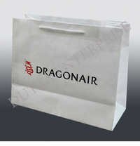 गारमेंट्स कैरी बैग