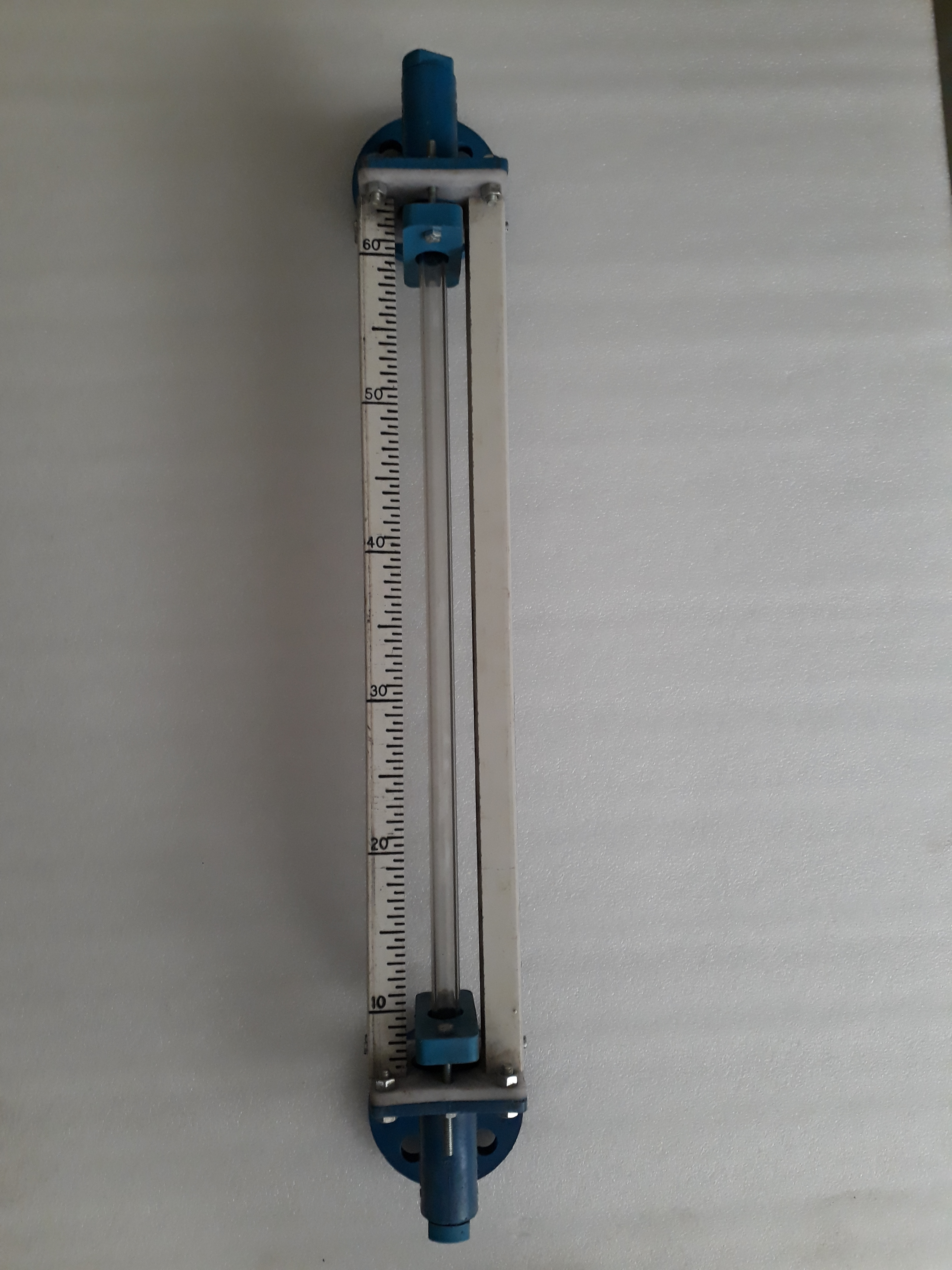 Heavy Duty Tubular Liquid Level Indicator - Borosilicate Glass Tube, 3000 Mm Length | Direct Reading For Atmospheric & Pressurized Applications, Leak-tight Ptfe Packing, 120 °C Operating Temperature, 10 Kg/cmⲠPressure Rating