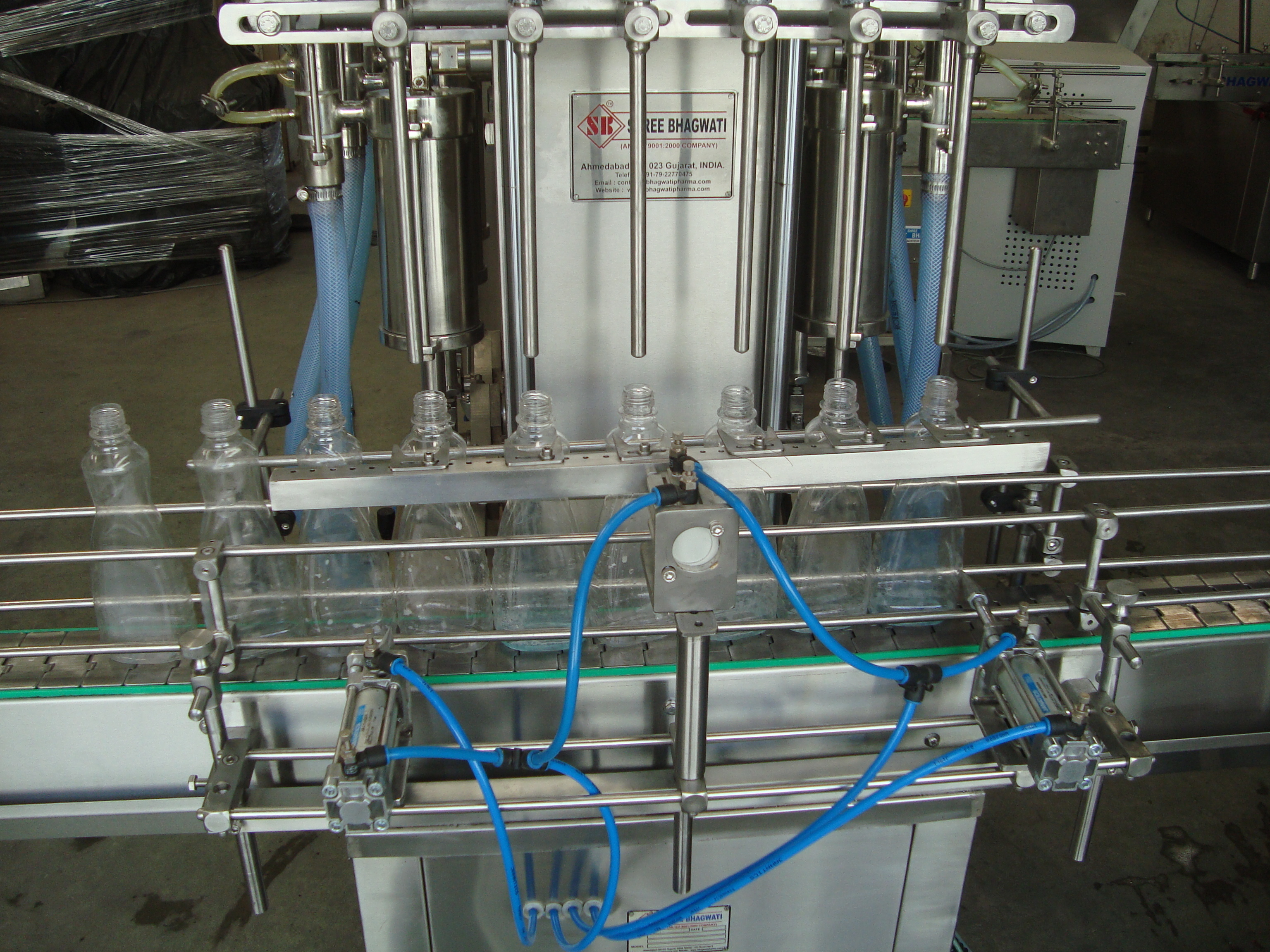 Automatic Four Head Filling Machine Capacity: 10 Ml To 1000 Ml