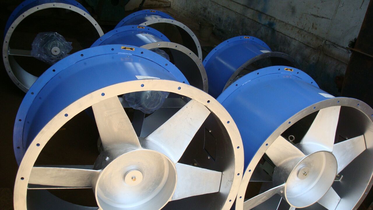 Centrifugal Blower - Steel, Variable Dimensions , 10000 Cfm Airflow, 10-50 Kw Power, 70 Dba Noise Level, Is 13651 Compliance