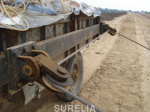 कंपैक्टर वाइब्रेटरी रोलर