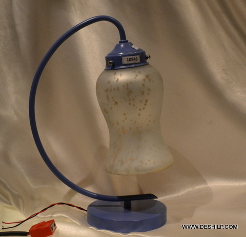 Yellow Antique Shape With Unique Finish Table Lamp For Study