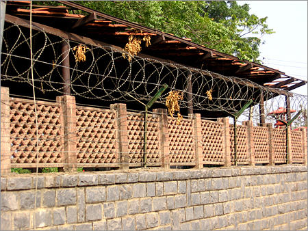 रेजर ब्लेड वायर
