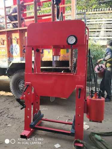10 Ton Hydraulic Press Machine - Steel Body, 560mm Length | 400-415 Volt Power Supply, High Force Performance