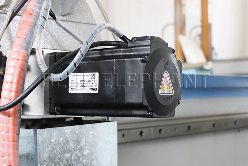 4 Axis Mdf Cutting Cnc Center Router Machine 1325 For Aluminum Windows Dimension(l*w*h): 3200*2140*1850mm Millimeter (Mm)