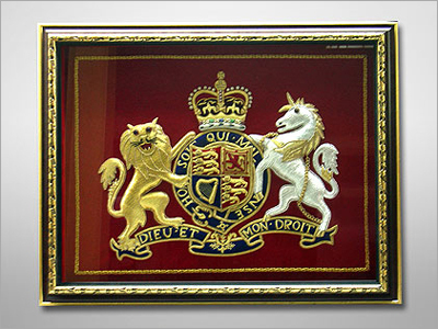 हाथ से कढ़ाई किए गए फ्रेंच क्लब के क्रीस्ट