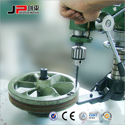 Plastic Fan Impeller Vertical Balancing Machine