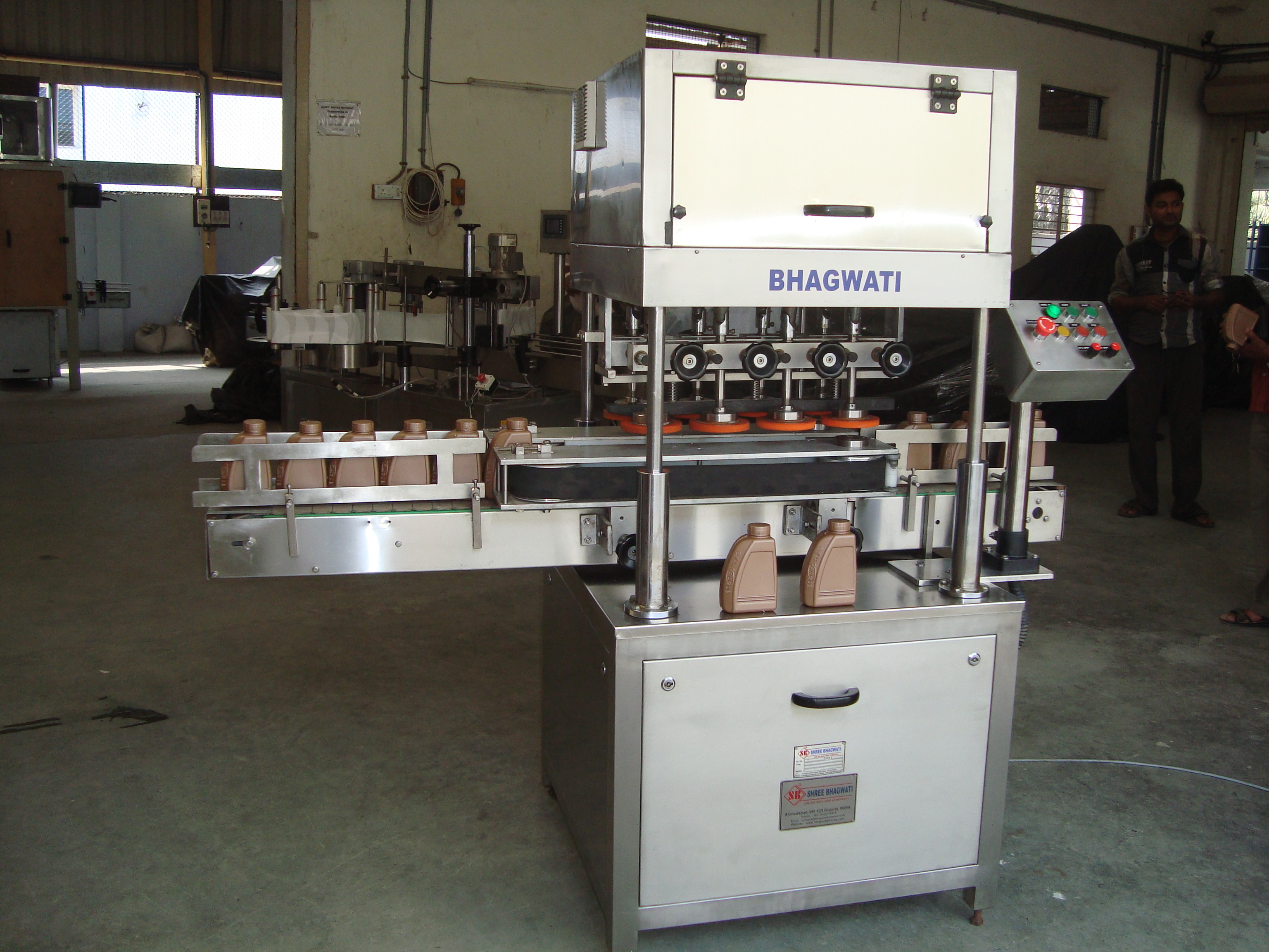 Automatic Linear Screw Capping Machine Capacity: 10 Ml To 1000 Ml