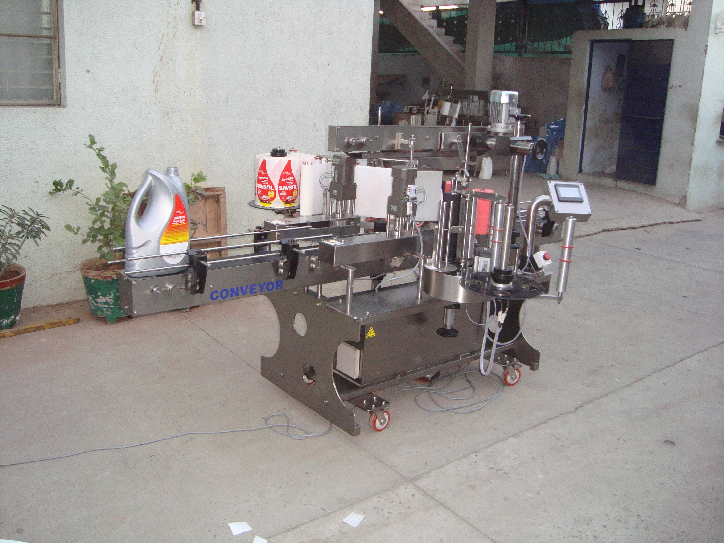 Automatic Three Side Labelling Machine Accuracy: +-1 Mm