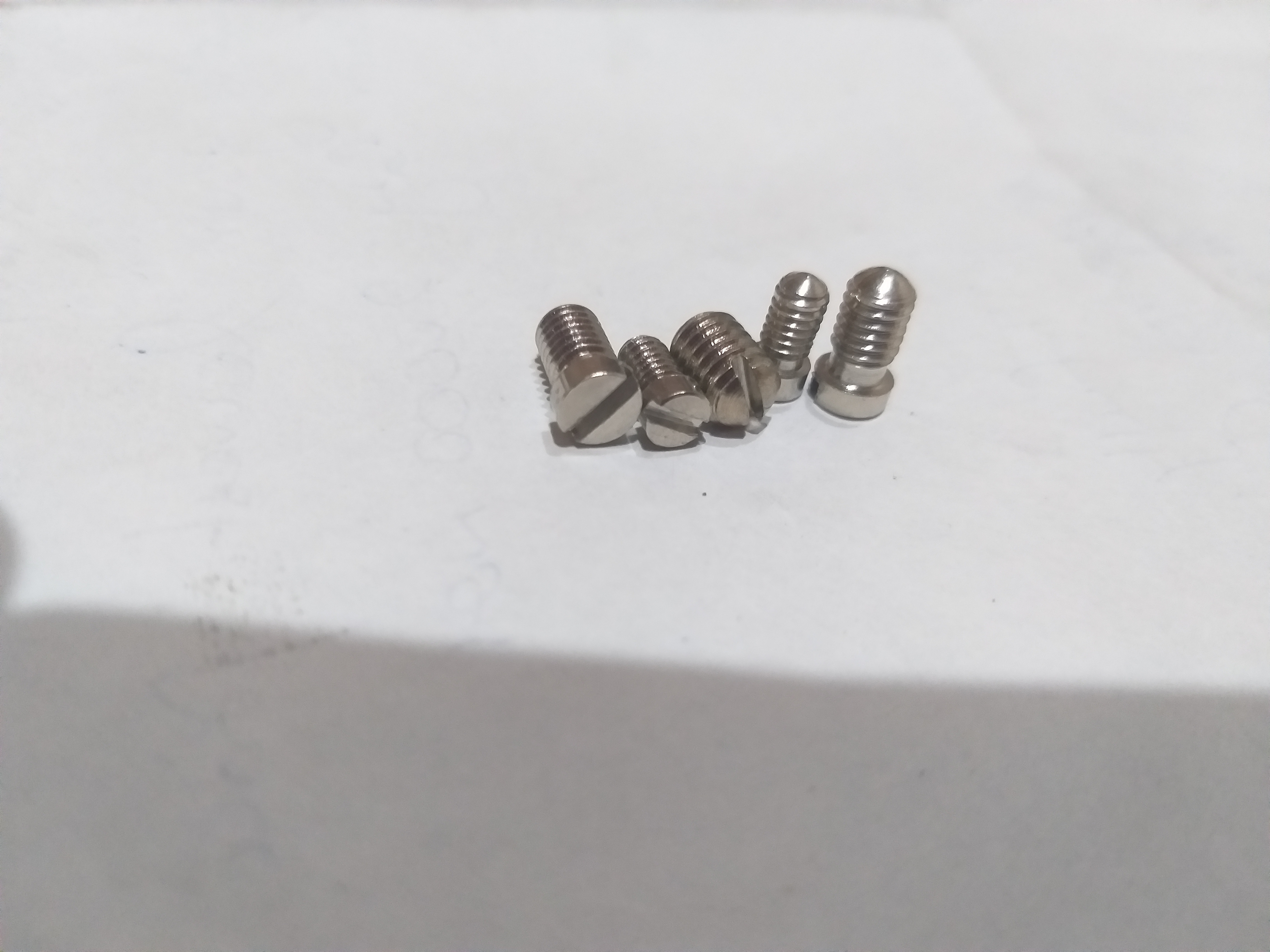 Brass Screw Fasteners - Alloy Steel, Custom Diameter, Head Type, 500 Kg/day Capacity, 0.05 Mm Tolerance | Diverse Material Options: Brass, Carbon Steel, Iron, Plastic, Spring Steel, Stainless Steel