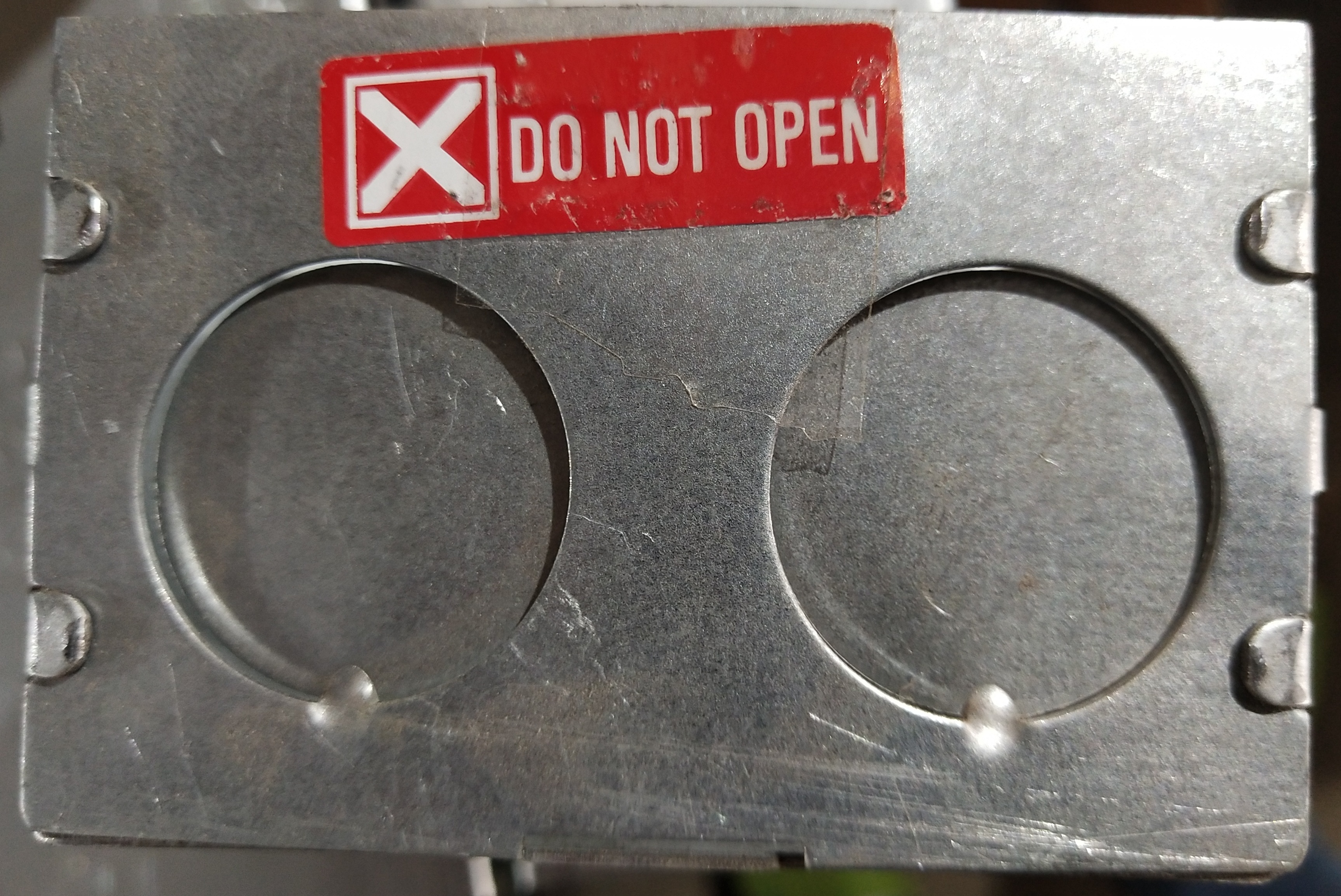 Gi Concealed Modular Box - Galvanized Steel, 20 Gauge Thickness, Weighs 0.195 Grams | Rugged And Durable For Electrical Cable Distribution