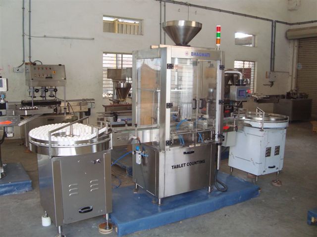 Automatic Tablet/ Capsule Filling Machine Capacity: 50 Bpm