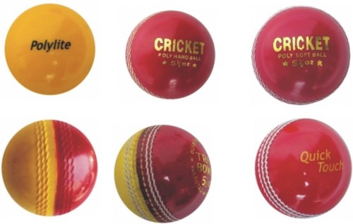 क्रिकेट बॉल्स