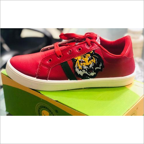 लाल आरामदायक जूते