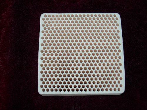 Honeycomb Ceramic Filter Application: Ita A Cana A Makea A Thea A Followinga A Resulta A Througha A Filter:a A Purifya A Metala A Liquida A Anda A Geta A Ridea A Ofa A Non-a A Metala A Impuritya A Anda A Gas.