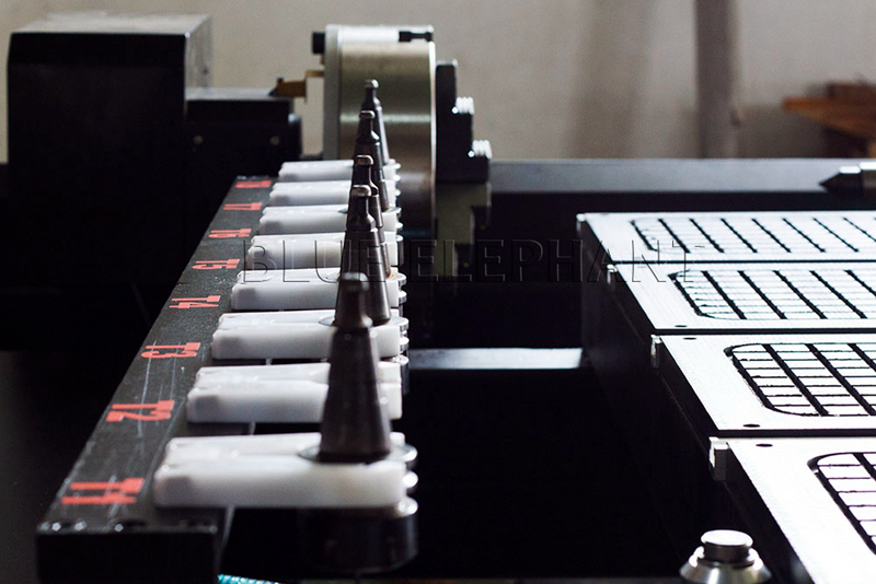 1530 Atc Linear Type Auto Tool Change Rotary 4 Axis Mdf Cnc Wood Router Dimension(l*w*h): 3700*2140*1850mm Millimeter (Mm)