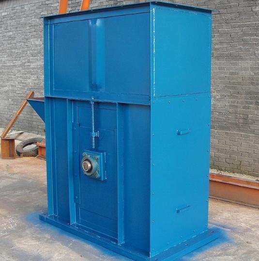 Bucket Elevators - Stainless Steel & Mild Steel | Customized Size, Vertical Material Lifting, 1.5 M/s Speed, Reliable Conveyor System