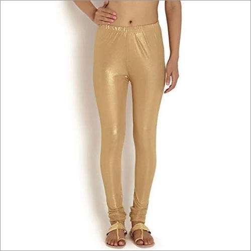 महिलाओं के लिए सुनहरी चमकदार लेगिंग