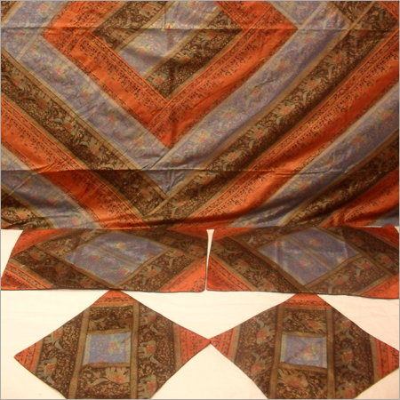 बिस्तर की चादर और तकिया कवर