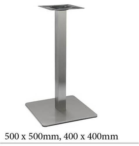 सिल्वर कैफे और मीटिंग टेबल