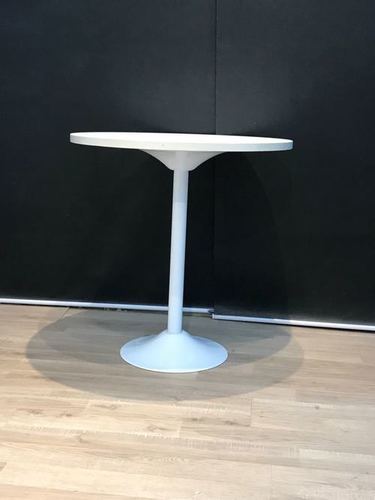 प्लास्टिक कैफे और मीटिंग टेबल