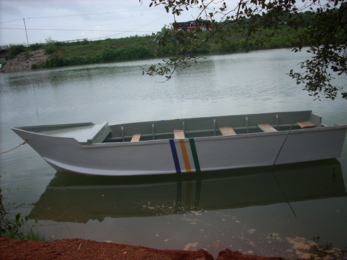 10-15 सीट नाव