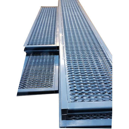 Diamond Grip Platform - Steel Material, Powder Coated Finish | One-piece Slip Resistant Design With High Load Capacity And Self-cleaning Surface