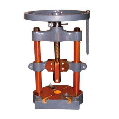 Hand Press Paper Plate Making Machine - Steel Material, 1500-2000 Pc/Hr Capacity, Grey Color, 25 Kg Weight | Continuous Functioning, High Speed, Less Vibration, Easy Maintenance