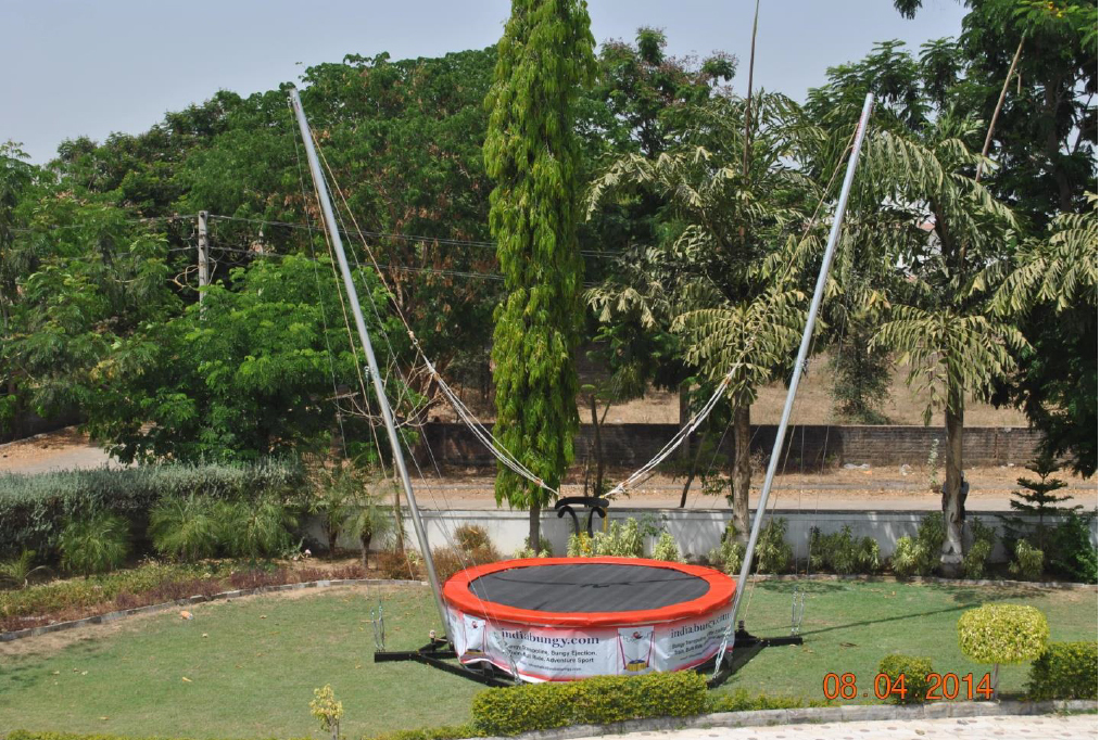 Bungee Jumping - Material: Metal