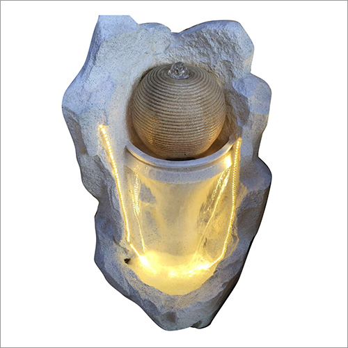 सजावटी पानी के फव्वारे