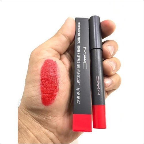 MAC Lipstick - Plastic, 3.75 Inches | Vibrant Red, Matte Finish, Nourishing Formula with Vitamin E, Long Lasting Luscious Color