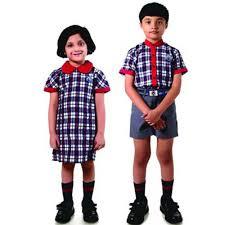 स्कूल के बच्चों के यूनिफॉर्म