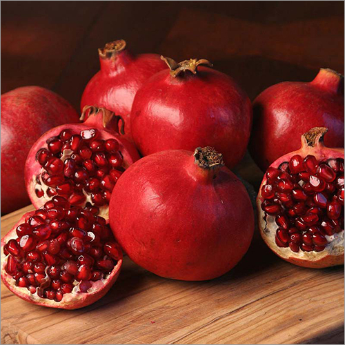 Fresh Pomegranates - Juicy and Delicious Variety, Rich in Vitamin C and Anti-Inflammatory Benefits