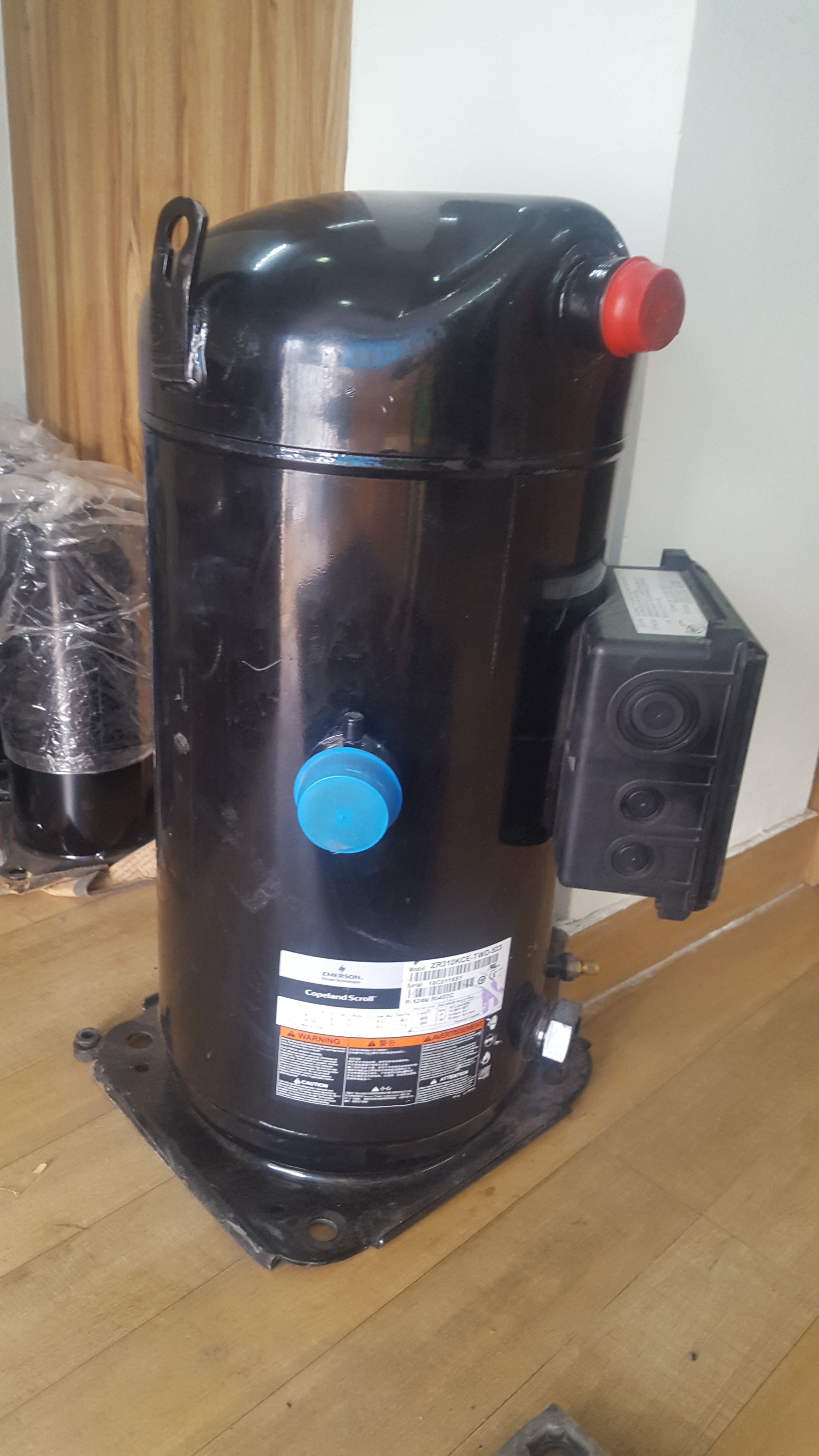 Emerson Copeland Scroll Compressor Voltage: 400 - 430 Siemens Volt (S )