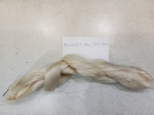 मुलबेरी कच्चे रेशमी धागे