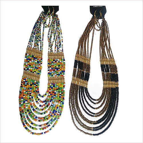 देवियों छोटे मनकों का हार