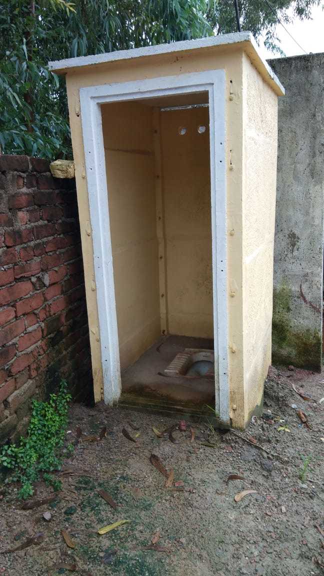 Readymade Toilet Cabin