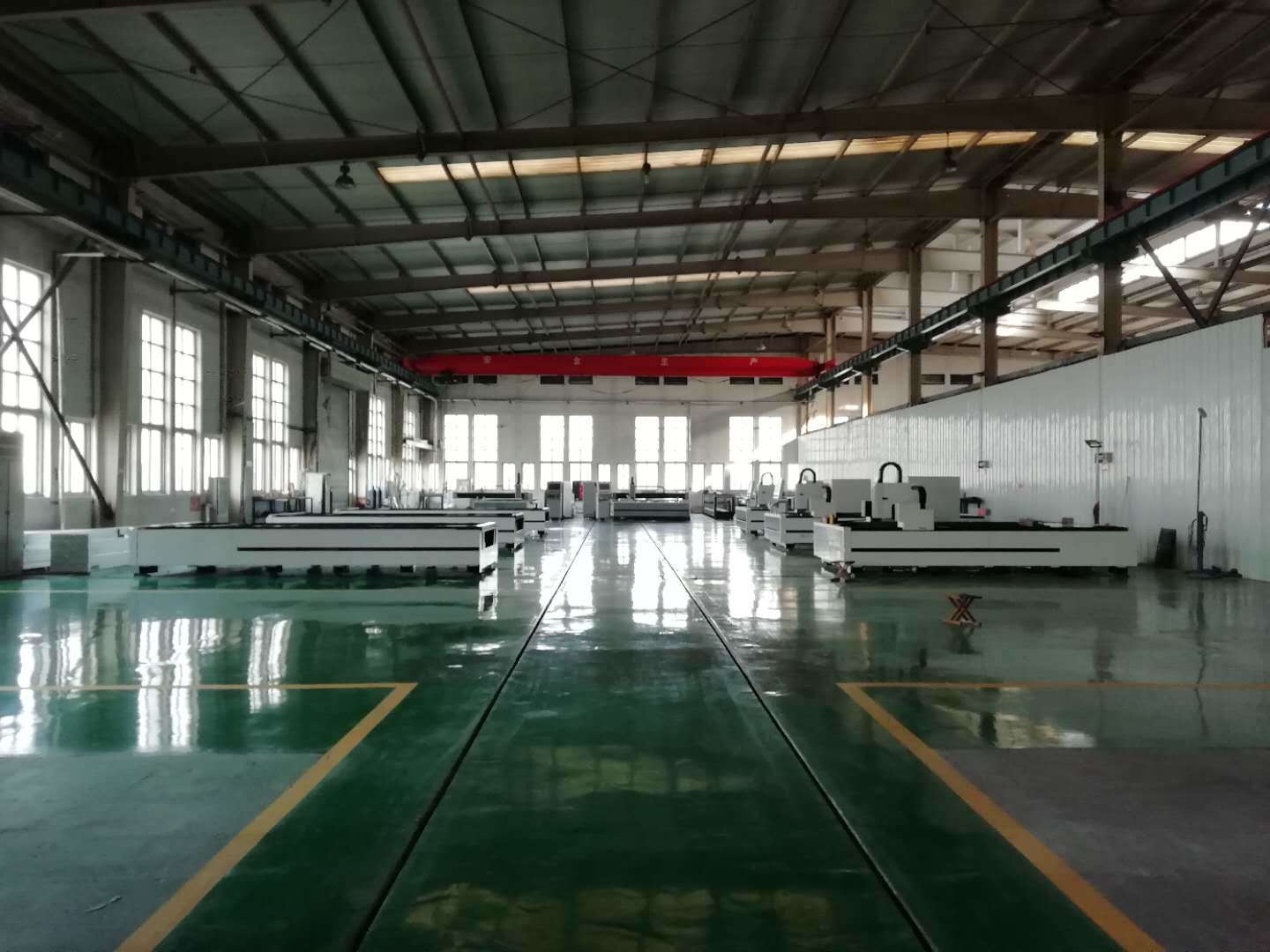 1mm~12mm Fiber Laser Cutting Machine