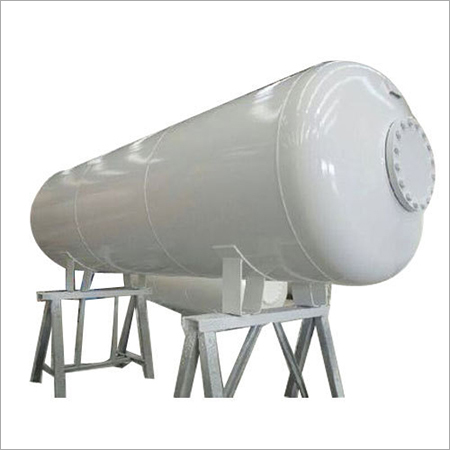 Mild Steel Oil Storage Tank - 2000l Capacity, Integrated Inlet/outlet Valves, 1500kg Weight, Horizontal Configuration, White Finish