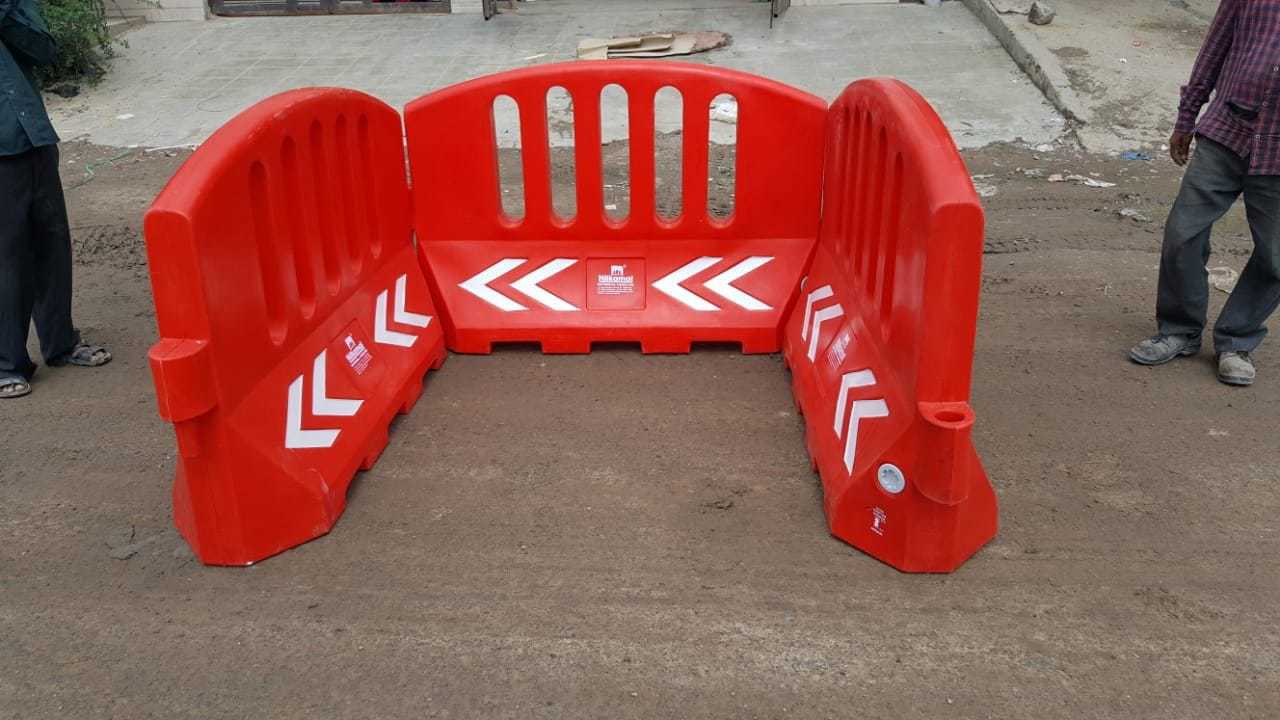 Road Barrier - Plastic, 2540 X 250mm X 285mm | Red For Enhanced Road Safety