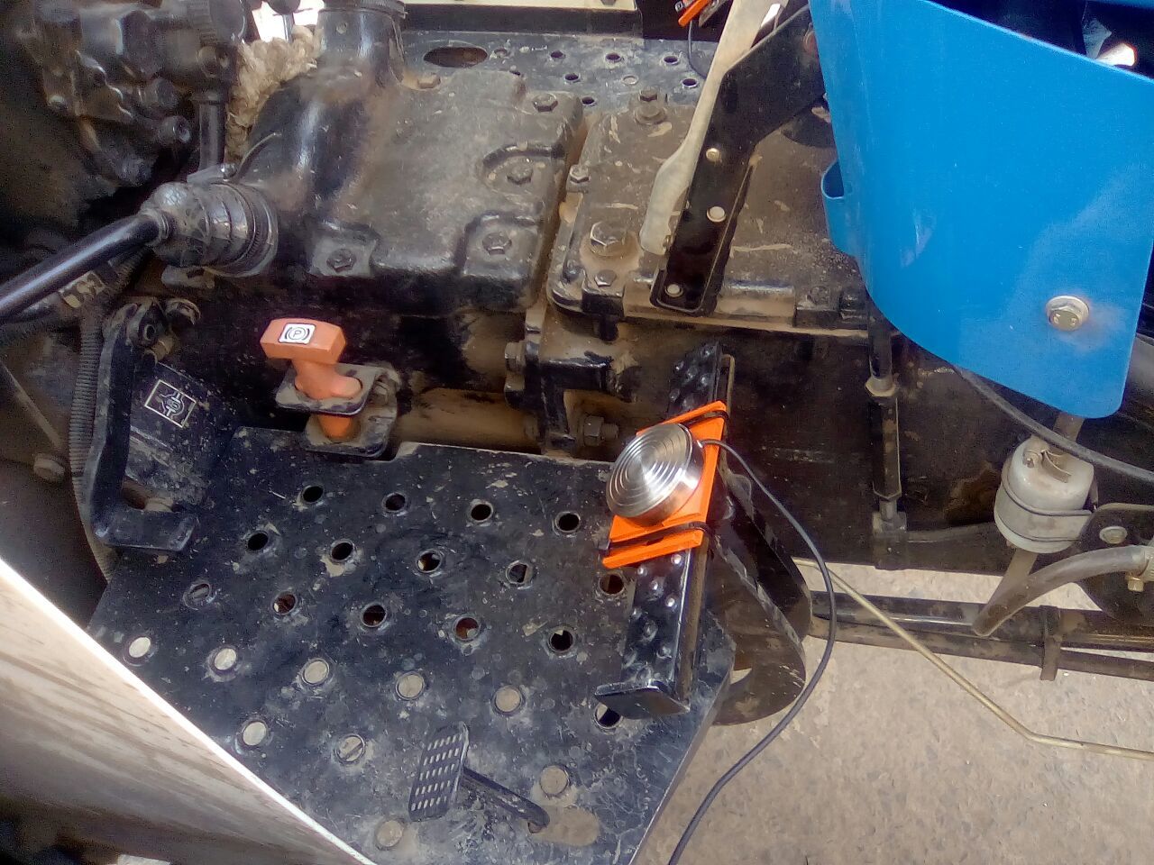 Pedal Force Transducer Accuracy: 0.2 %